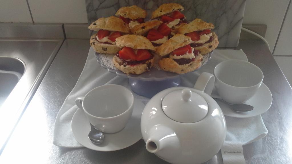 Leafy Lane Guesthouse Amlwch Εξωτερικό φωτογραφία